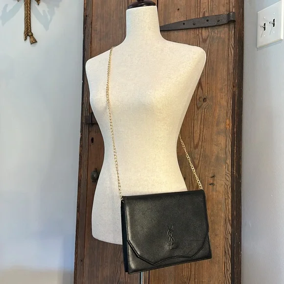 Authentic Yves Saint Laurent "YSL" Black Leather Envelope Clutch Bag W/Chain - Picture 3 of 15